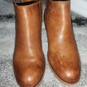 Kork-Ease Rich Tan Leather Ankle Booties--Size 7